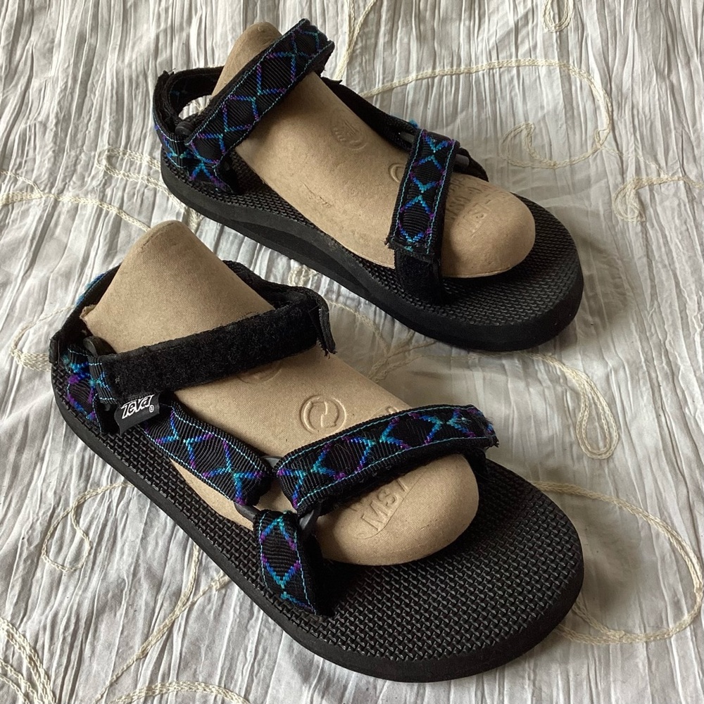 Teva sandals original, classic style - blue geometric design
